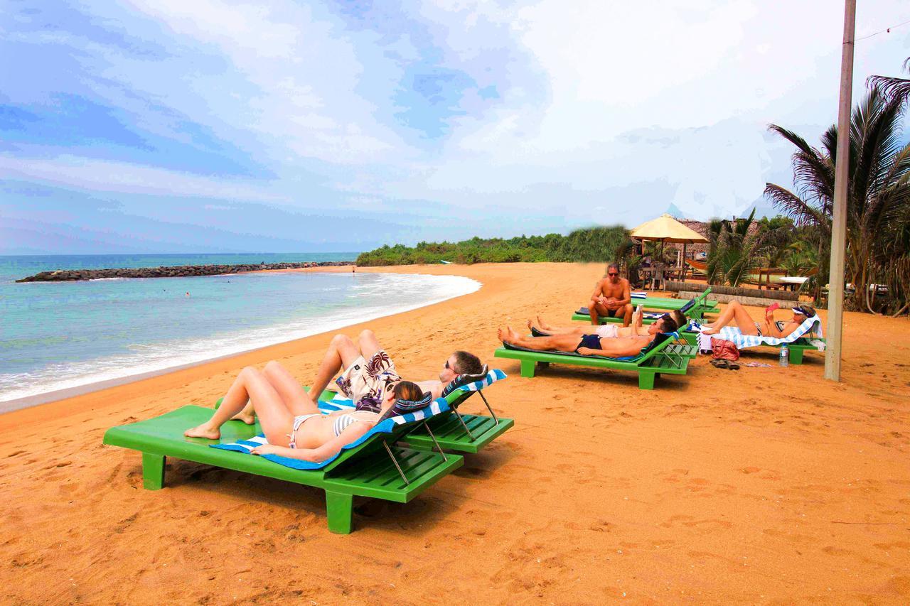 Hotel Coconut Bay Калутара Екстериор снимка